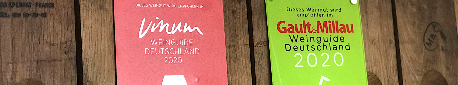 Austzeichnungen in zwei Weinguides © Dienstleistungszentren Ländlicher Raum